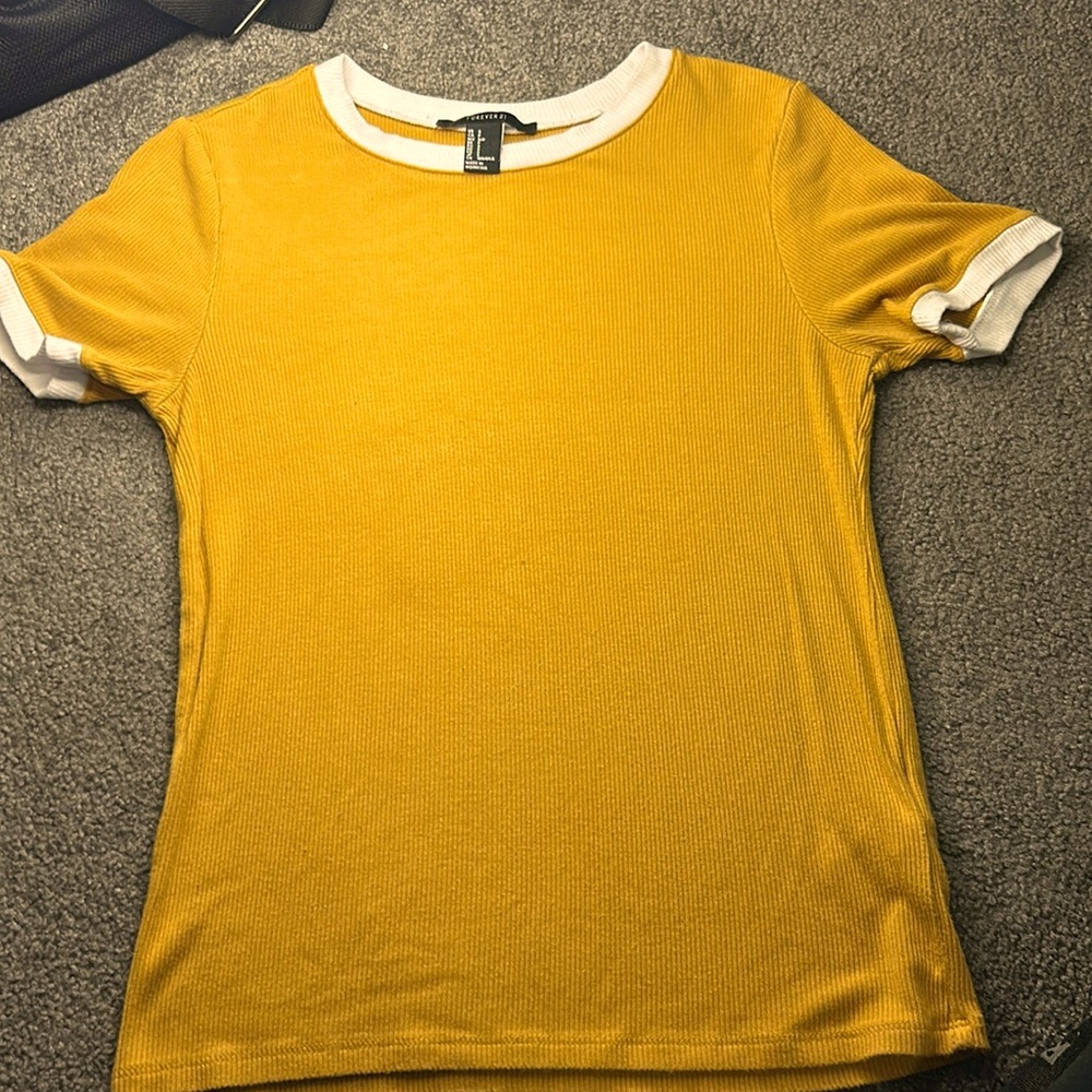 Forever 21 t-shirt